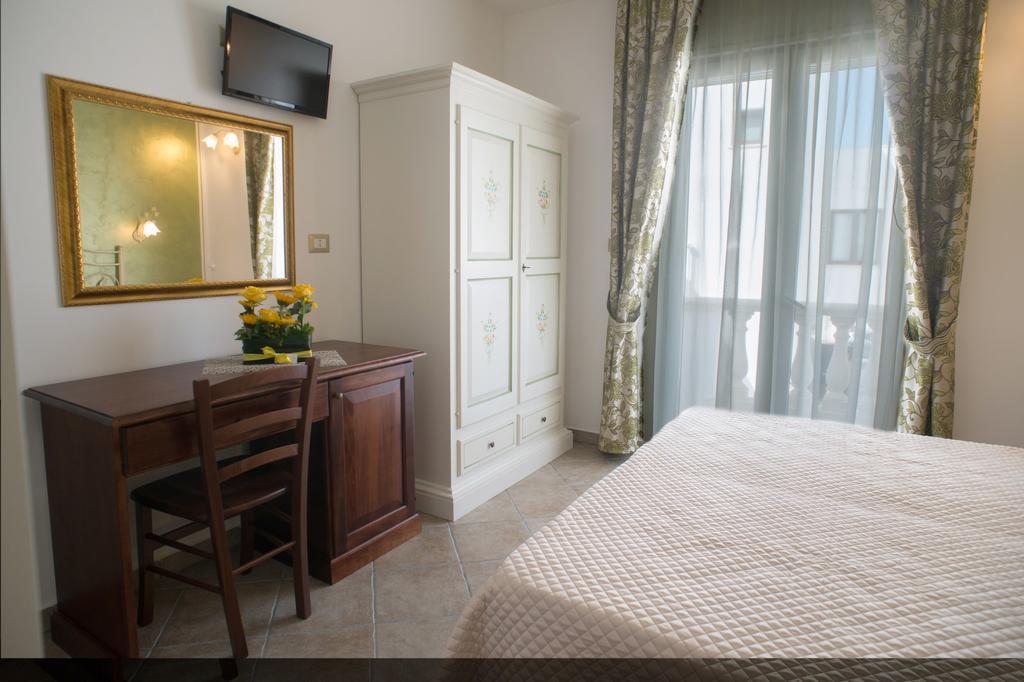 B&B Corte Dell' Immacolata Taviano  Eksteriør billede