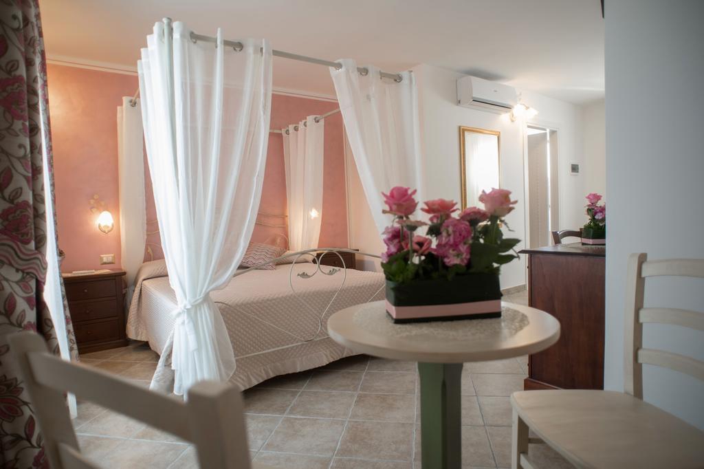 B&B Corte Dell' Immacolata Taviano  Eksteriør billede