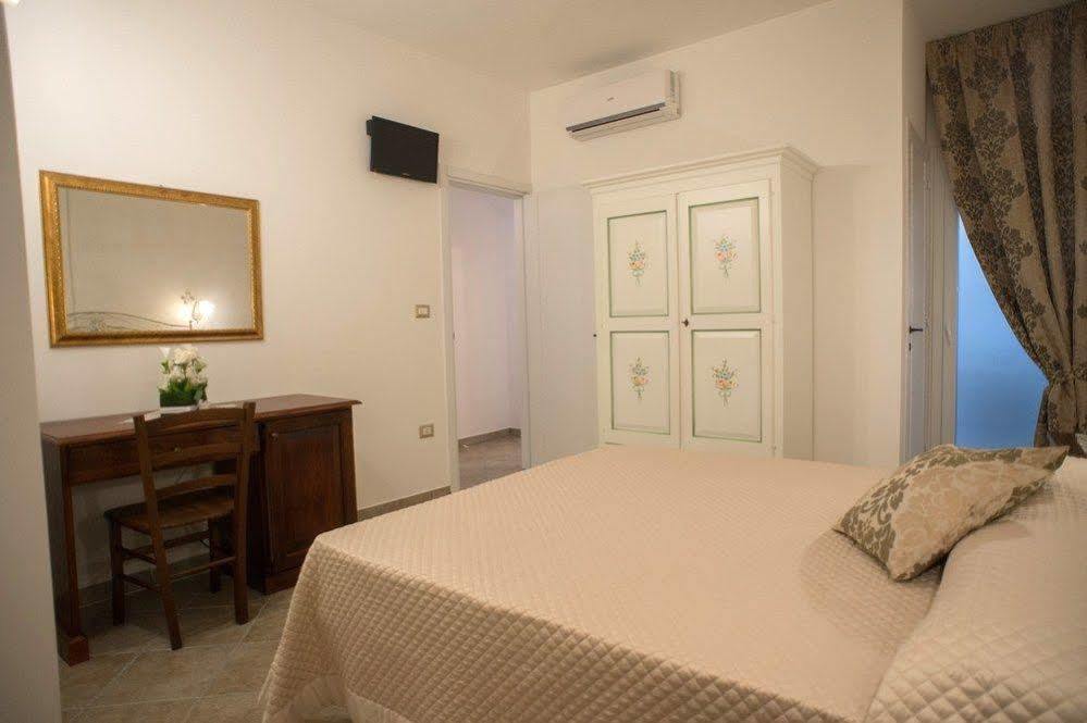 B&B Corte Dell' Immacolata Taviano  Eksteriør billede